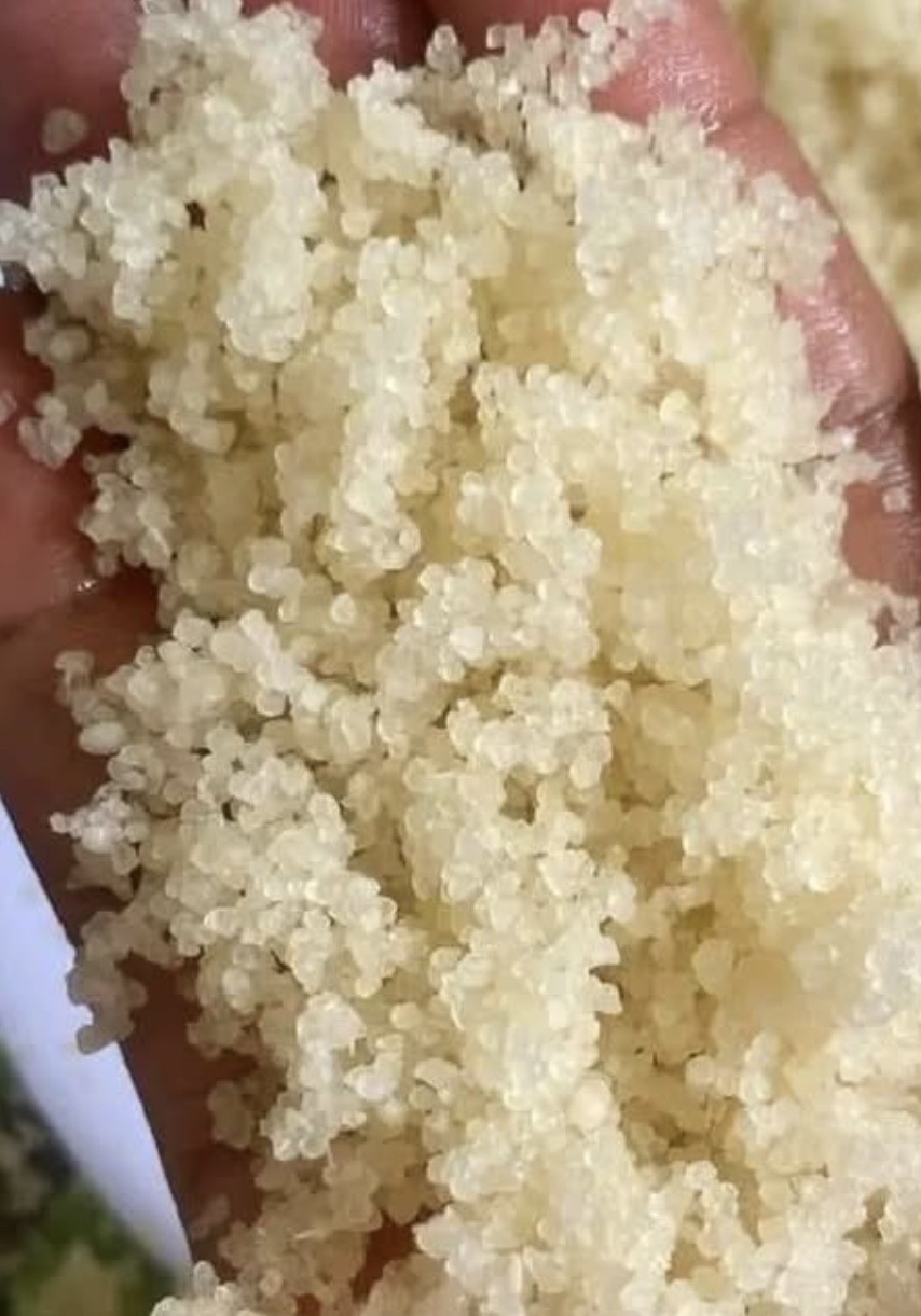Fresh attiéké prepared by Gouro partners